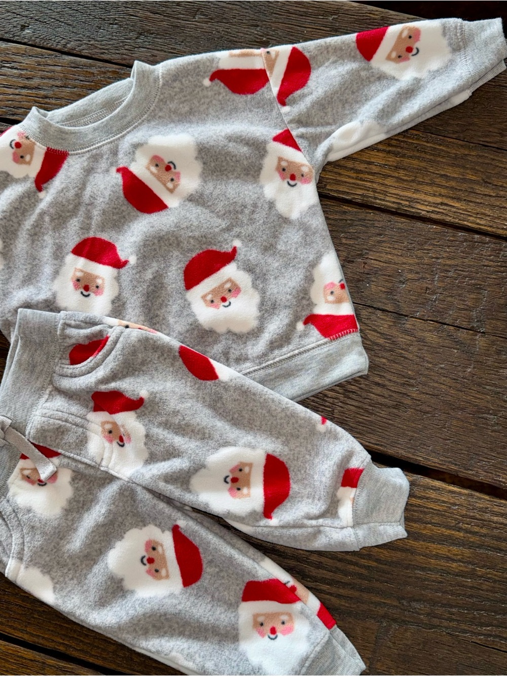 Carter’s Christmas Santa Claus Fleece Gray Red Sweatshirt Jogger Pants Set 6M - Picture 2 of 6